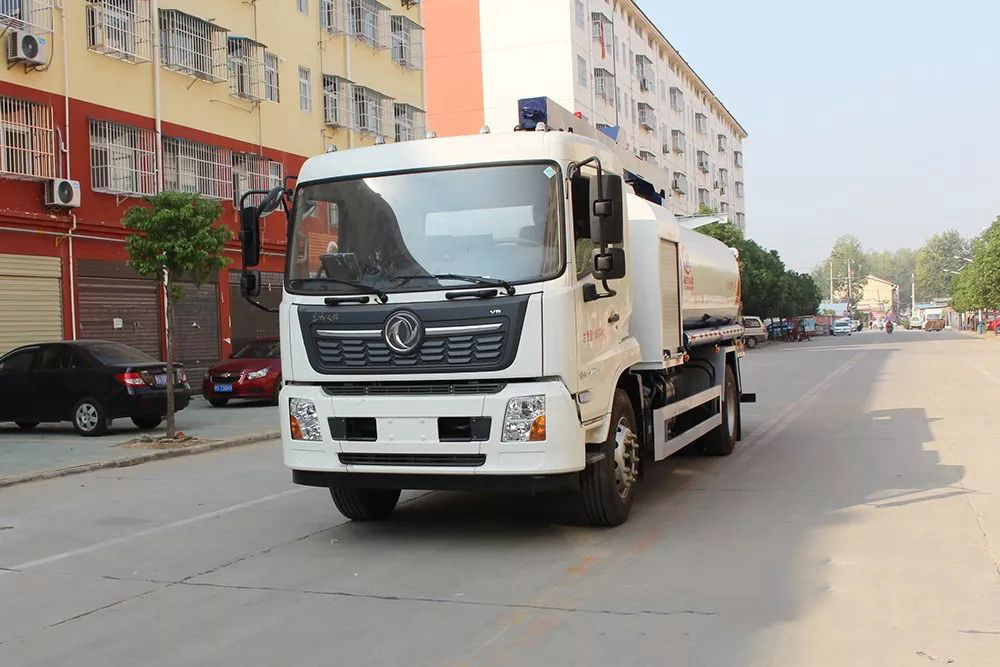 國(guó)六10方東風(fēng)天錦鐵路抑塵車