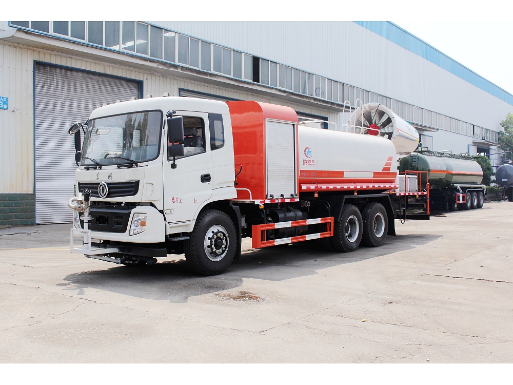 國(guó)六東風(fēng)隨專后雙橋16立方霧炮車/50-120米霧炮