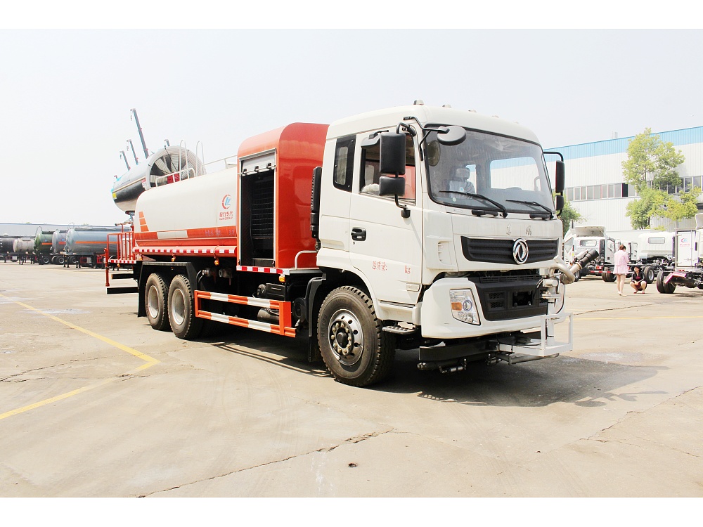 國六東風(fēng)隨專后雙橋16立方霧炮車/50-120米霧炮