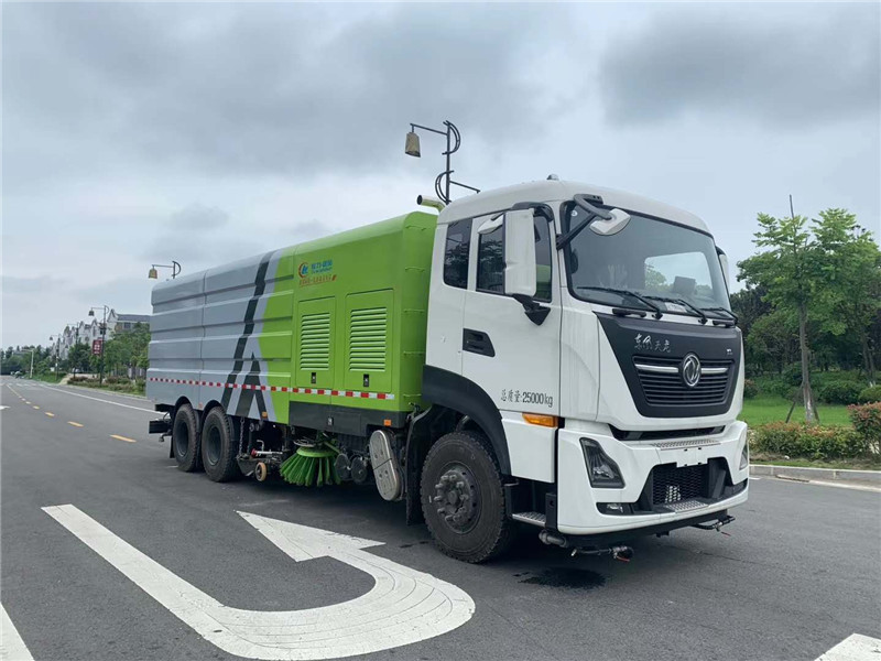 國(guó)六天龍洗掃車