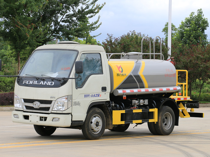 國(guó)六福田三方灑水車