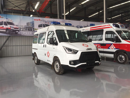 國(guó)六江鈴特順短軸中頂救護(hù)車(chē)