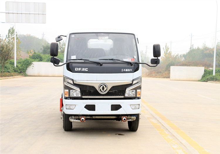 國六藍(lán)牌凱馬3方灑水車